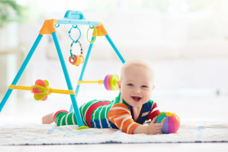 Παιχνίδια και δραστηριότητες και ορόσημα ανάπτυξης για μωρά από 0-6
